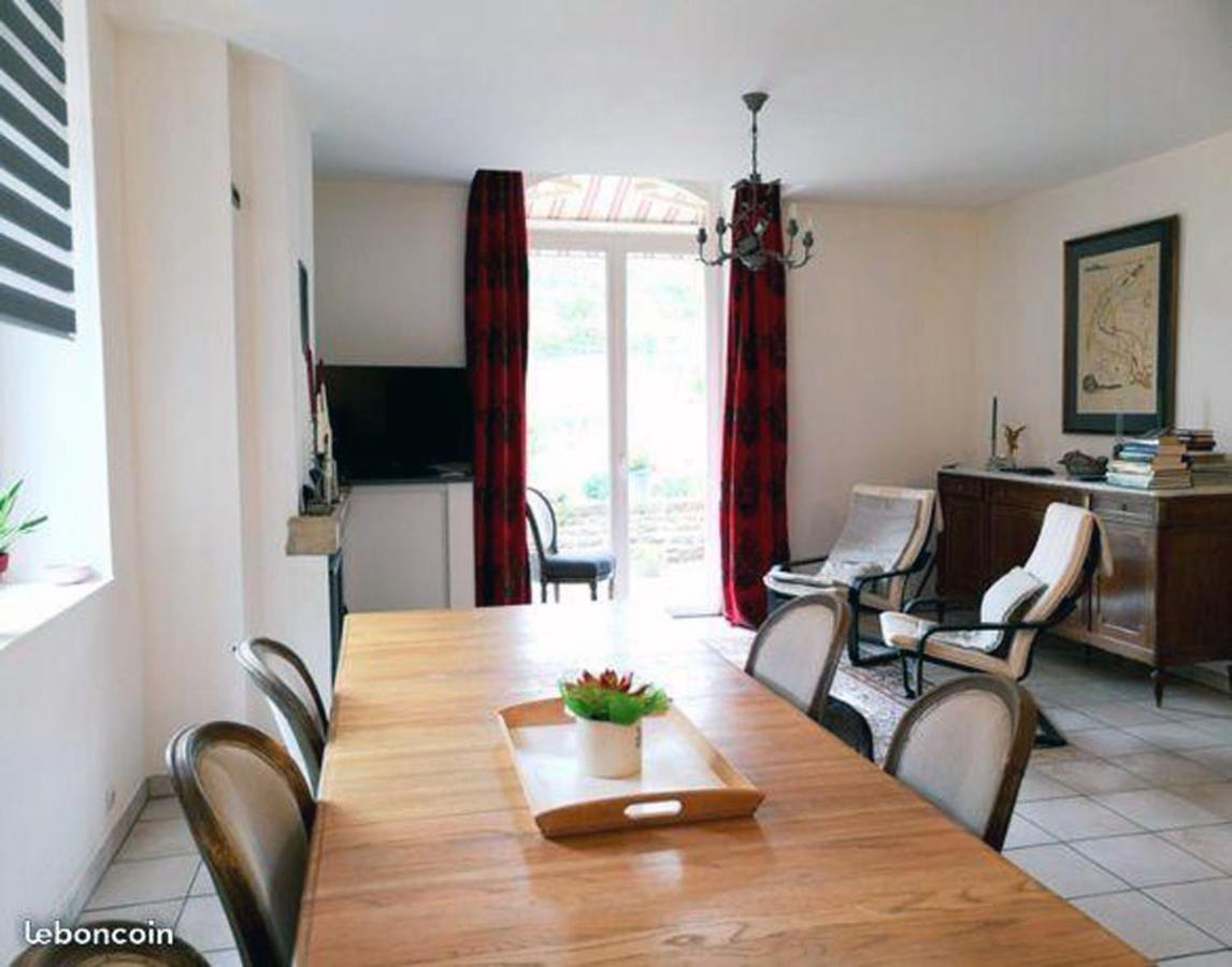LA PROVIDENCE, chambres d'hôtes Saint-Sernin-du-Plain Extérieur photo